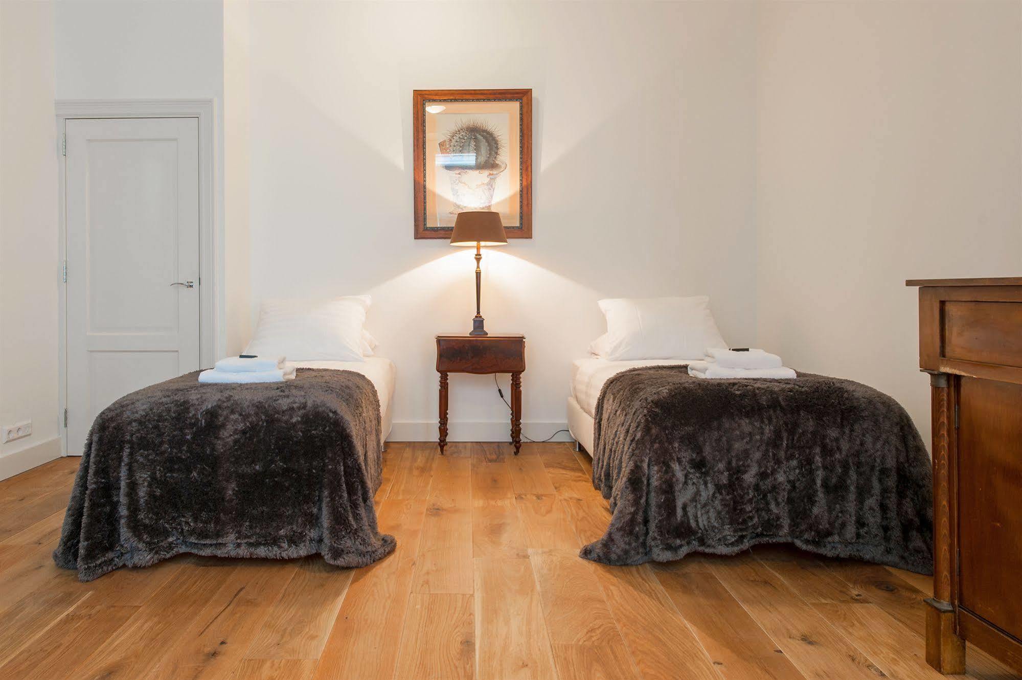 Short Stay Group Jordaan Laurier Serviced Apartments Амстердам Екстериор снимка