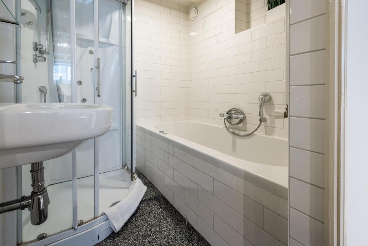 Short Stay Group Jordaan Laurier Serviced Apartments Амстердам Екстериор снимка
